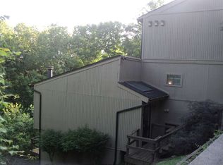 8 Galleries E, Huntington, WV 25701