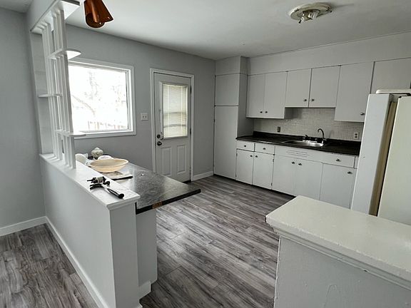 3rd image of 5220 7th Ave