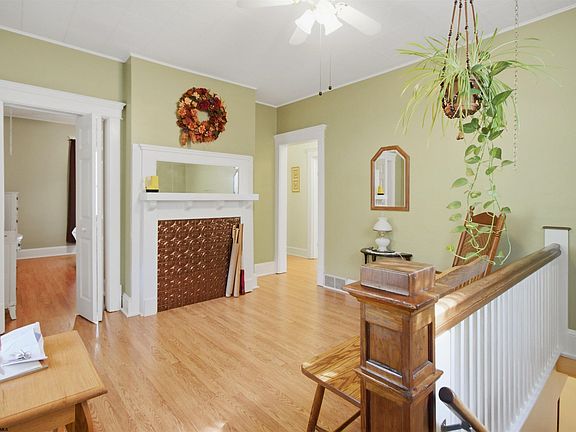 4th image of 103 Argonne St