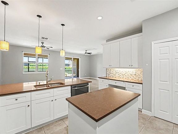 4th image of 1264 Riserva Ln