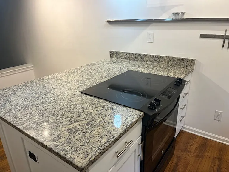 433 W 8th St #66 — Photo 8