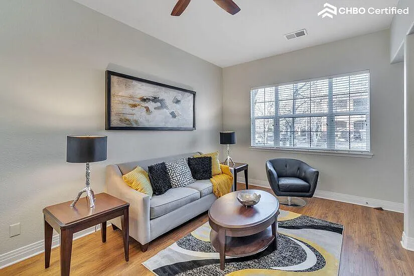 Newly Furnished Townhome Rental in Lowry — Photo 4