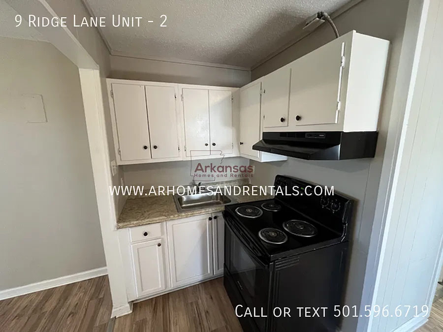 Pinnacle View Apts. | 2 Bedrooms | 1 Bathroom | 1/2 Off First Month's Rent — Photo 4
