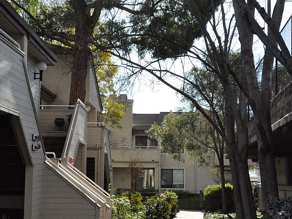 4th image of 39913 Parada St
