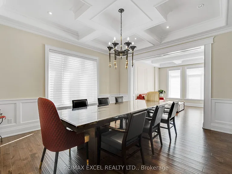 49 Kenton Dr — Photo 7