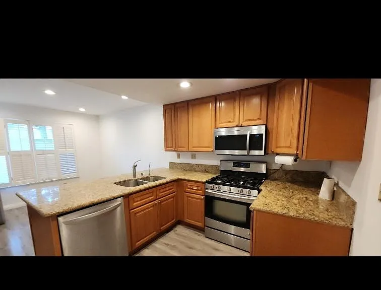 1126 Whitewater Dr — Photo 4
