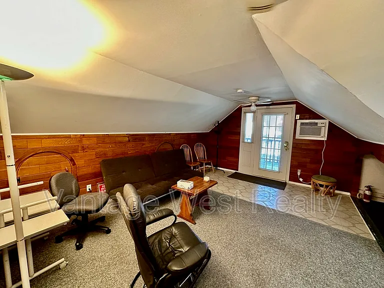 840 Bernard Ave — Photo 27