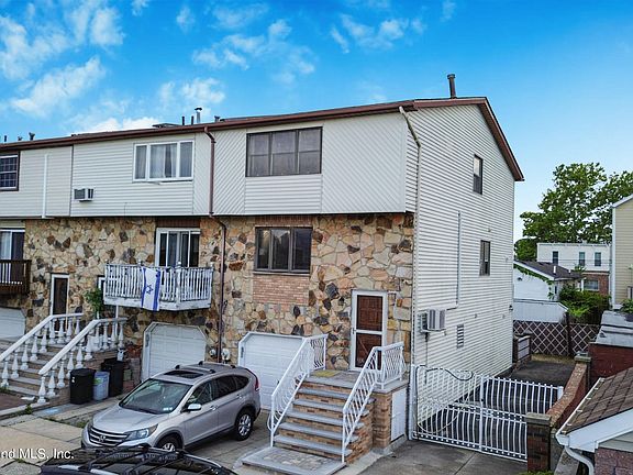 2nd image of 83 Cedar Grove Ct