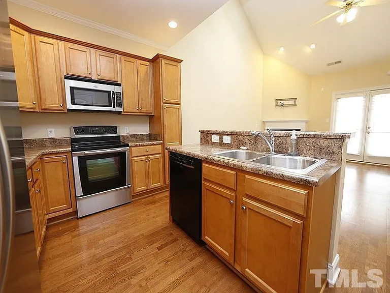 2822 Pickett Rd #143 — Photo 2