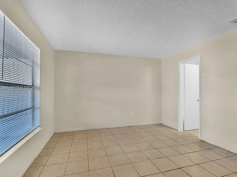 18947 NW 45th Ave #1 — Photo 18