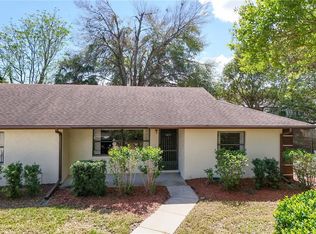 12418 Clubhouse Ct, Tavares, FL 32778