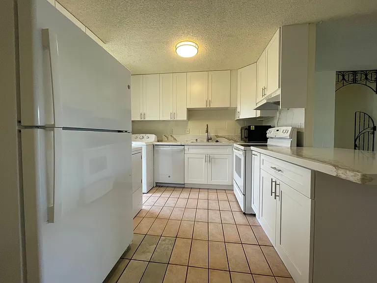 95-269 Waikalani Dr #C906 — Photo 2
