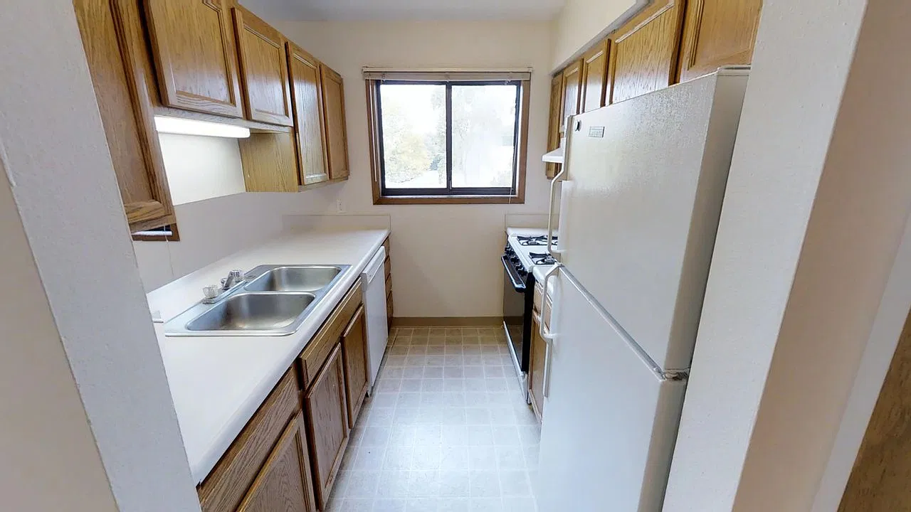 212 S. Hyland — Photo 4