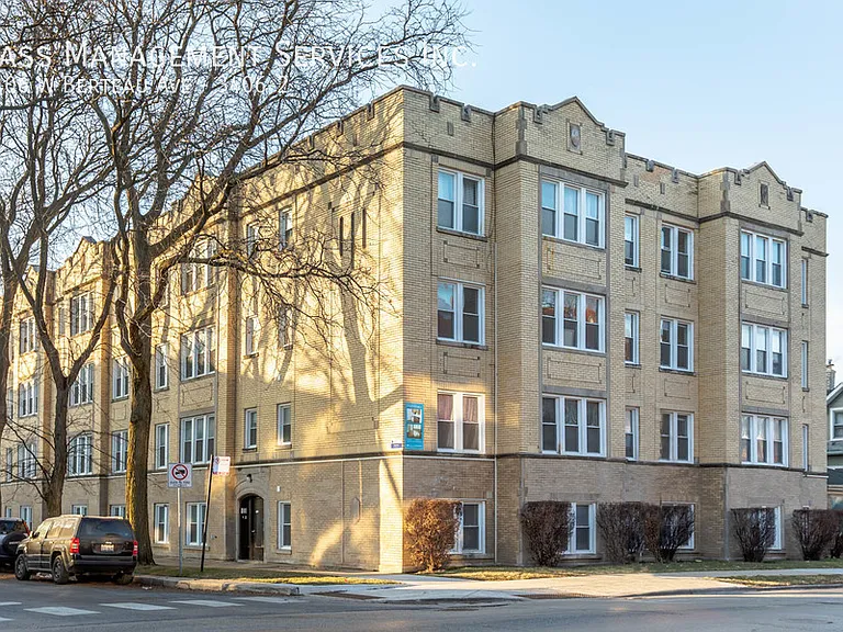 3402-08 W Berteau/4202-06 N Kimball — Photo 1
