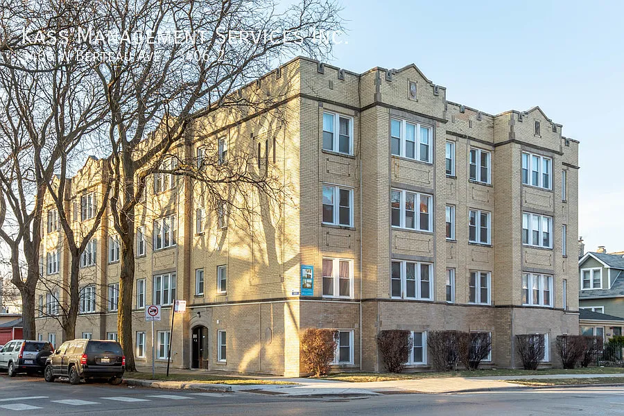 3402-08 W Berteau/4202-06 N Kimball