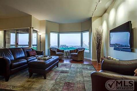 5th image of 3030 McKinney Ave APT 802