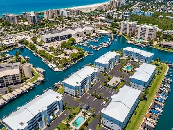 4511 Bay Beach Ln APT 114, Fort Myers Beach, FL 33931