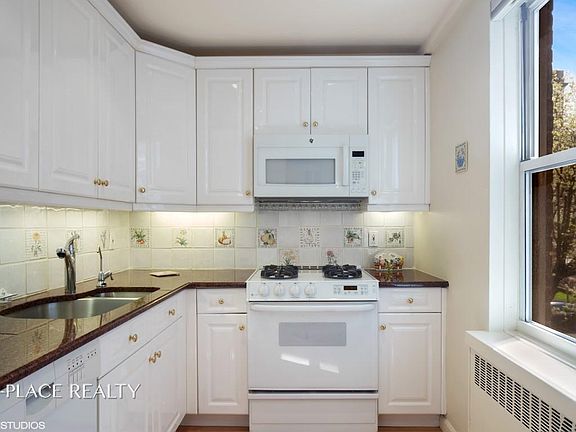 4th image of 6910 108th St APT 2C