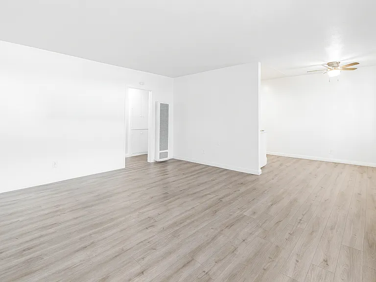 336 N Rockvale Ave — Photo 7