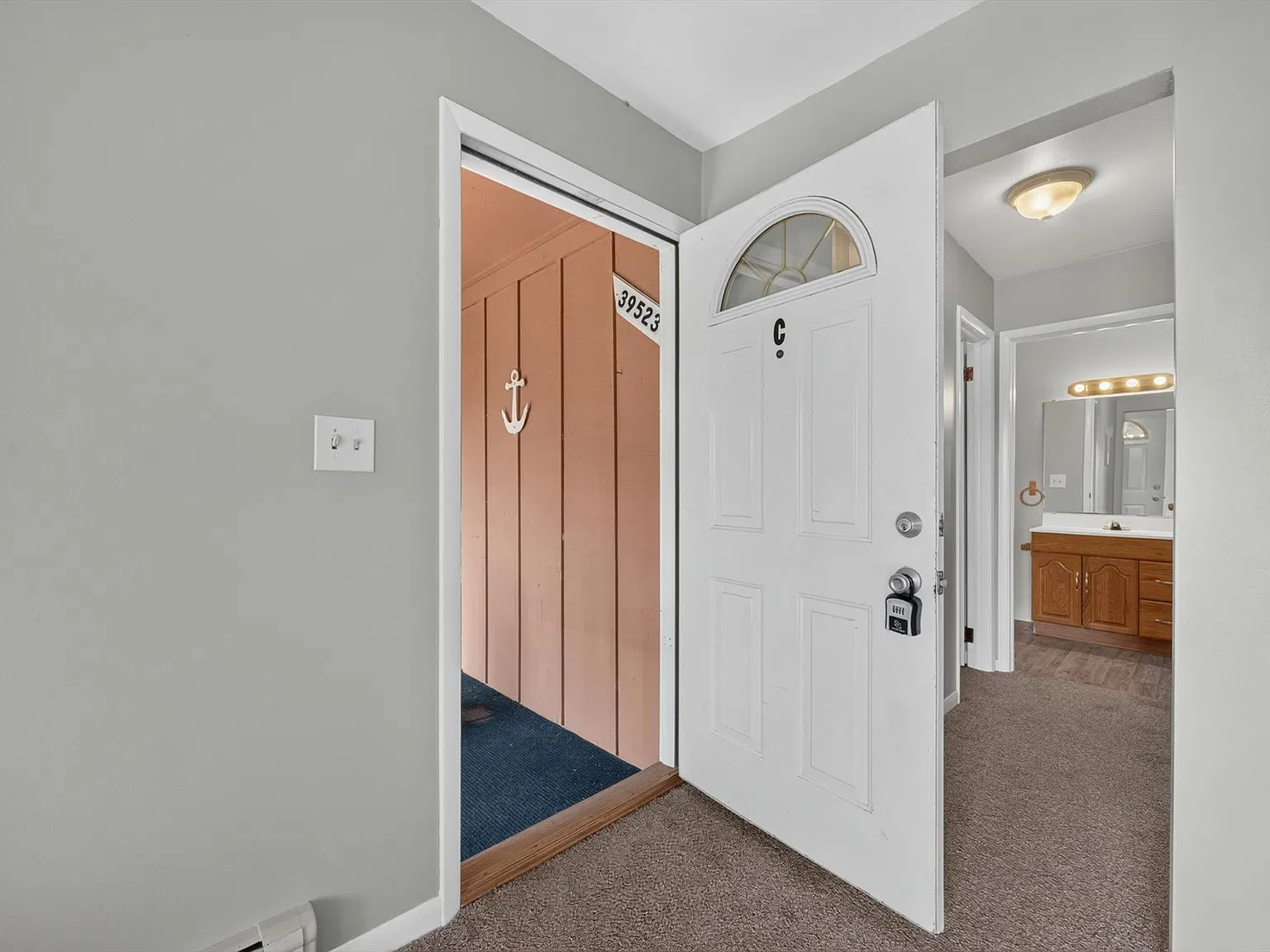 1 bed, 700 sqft, $925 — Photo 3