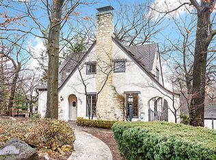 683 Riford Rd, Glen Ellyn, IL 60137