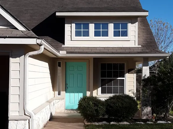 1702 Dempsey St, Brenham, TX 77833