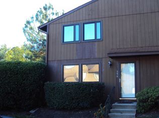 396 W Court Gln, Glen Burnie, MD