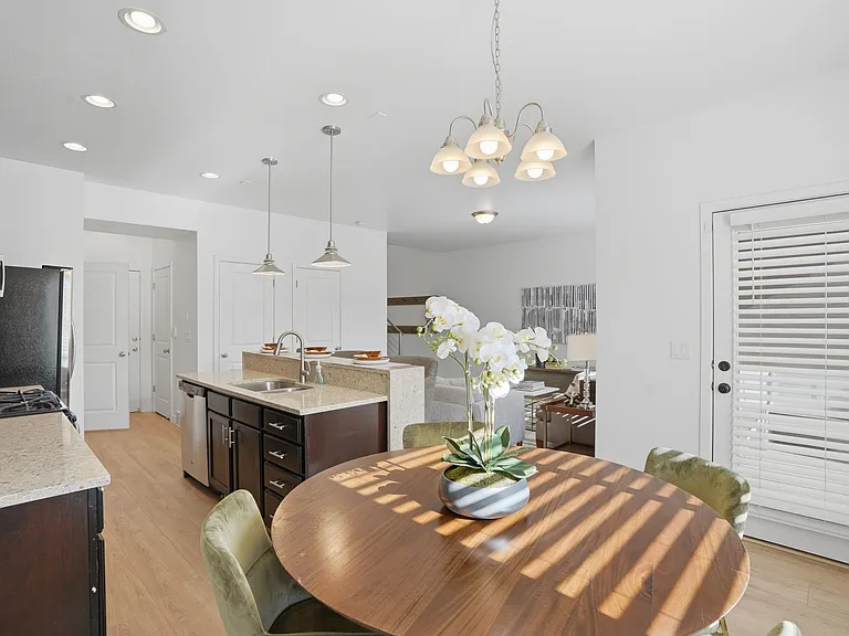 7539 S Casenina Dr — Photo 13