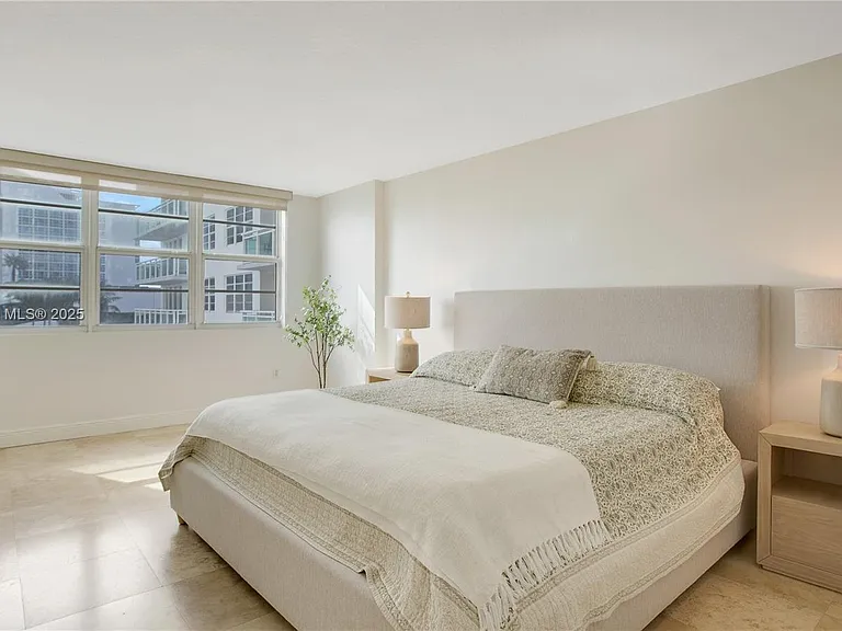 6917 Collins Ave #705 — Photo 12