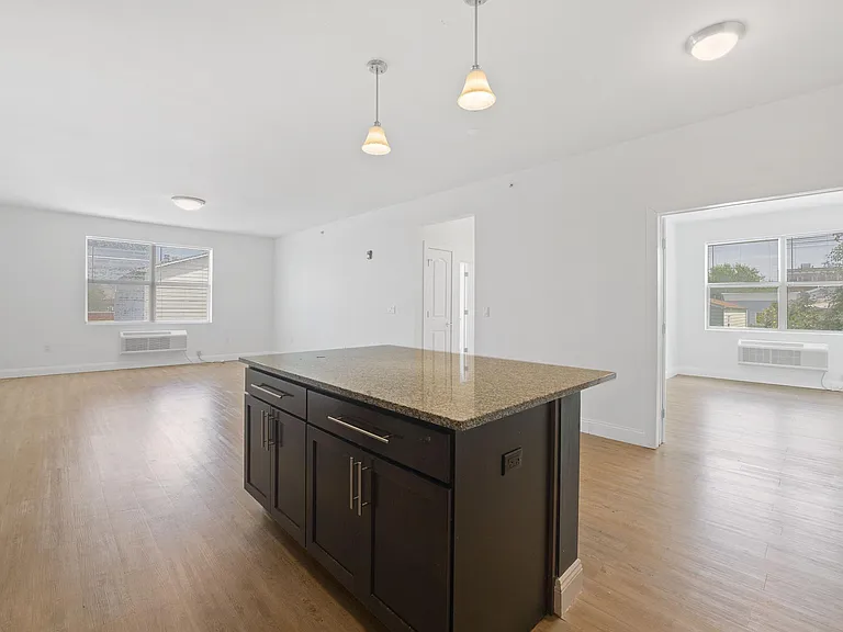 6400 Jefferson St #403 — Photo 15