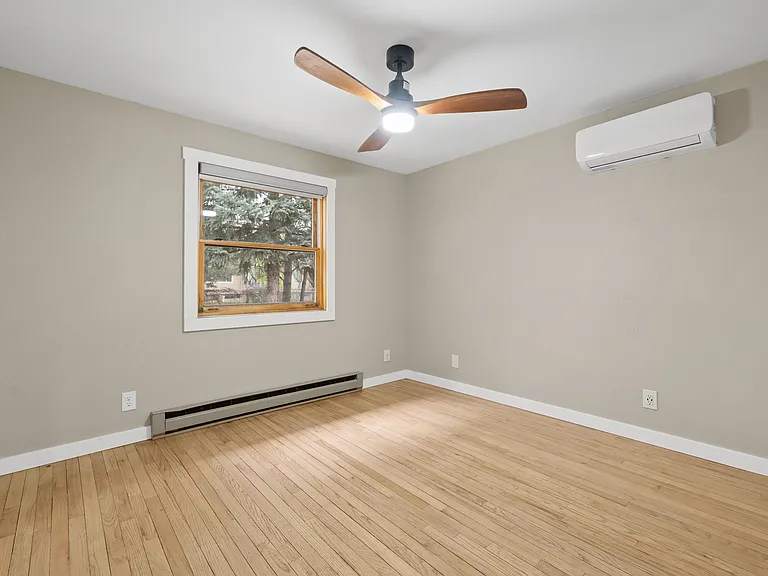 769 Feather Pl — Photo 17