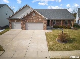 828 Patricia St, Washington, IL 61571