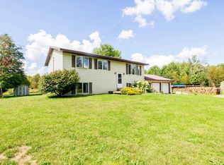 5881 Rollenhagen Rd, Ravenna, MI 49451