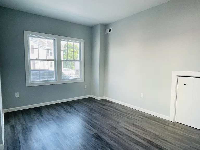 487 Lincoln St #2 — Photo 12