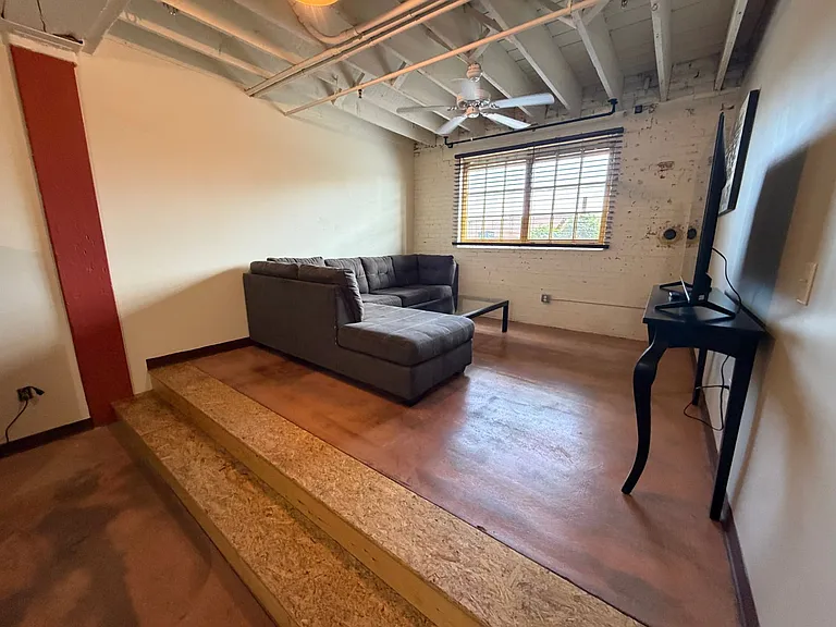 2600 Montana Ave — Photo 6