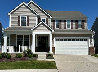 2966 Monument Ln, Wixom, MI 48393