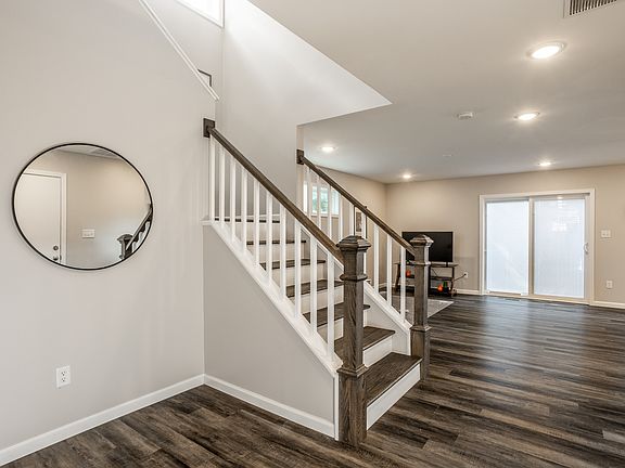 4th image of 2323 E 57th St