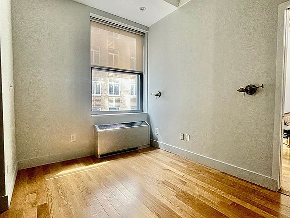 5th image of 99 John St APT 509