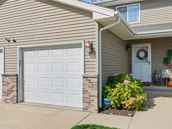 1507 Northgate Dr, Ely, IA 52227