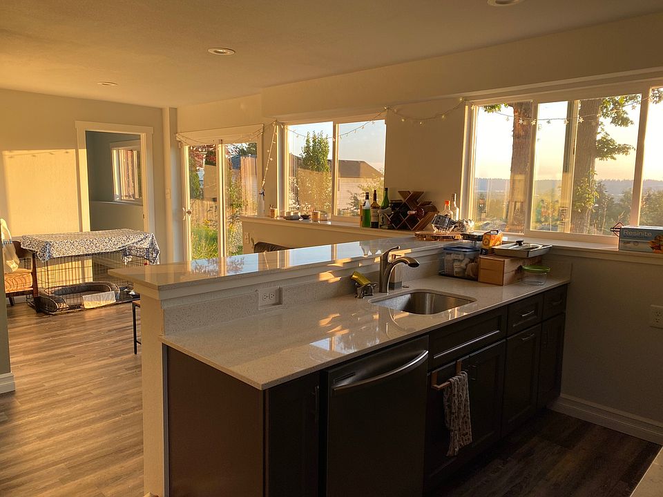 living and kitchen area, bright and plenty of windows