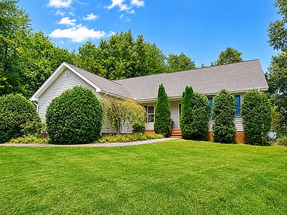 5th image of 36 Glendale Ct