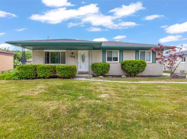 27423 Polk Ave, Brownstown, MI 48183