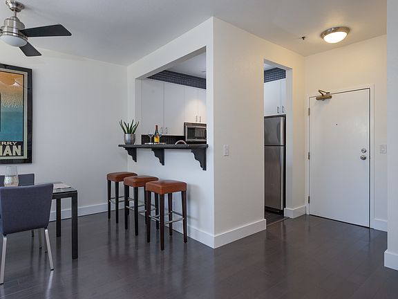 4th image of 180 7th St #205