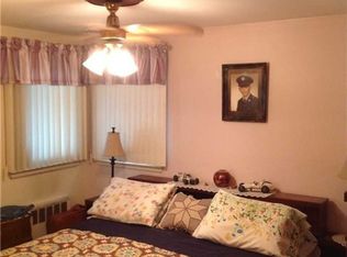 1059 Riley St, Bay Shore, NY 11706