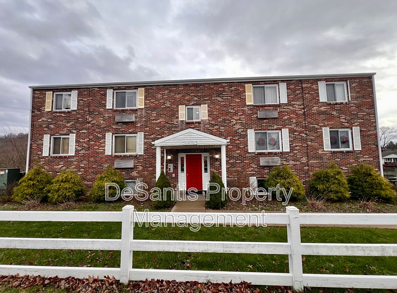 1st image of 946 Carle St APT 1