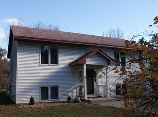 26419 Eveleth St NE, Isanti, MN 55040