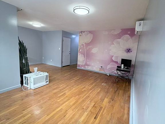 4th image of 3183 140th St Floor 2