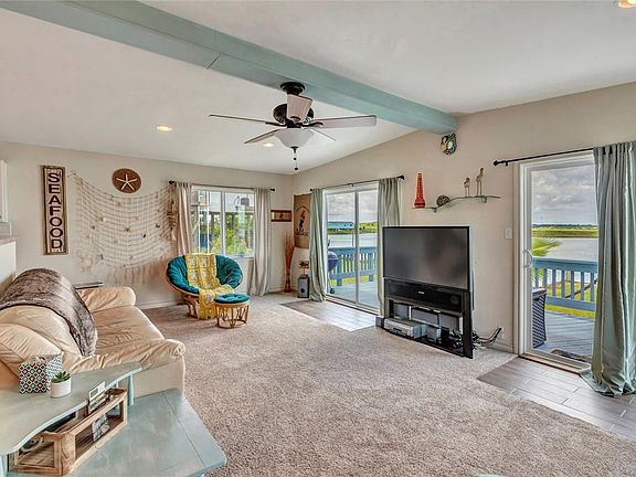 2nd image of 4718 Bayou Ln