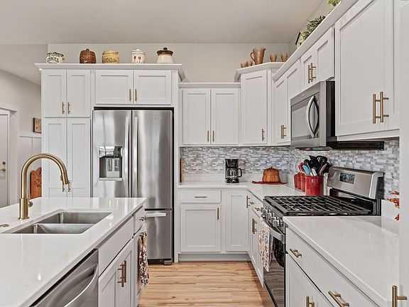 2nd image of 457 N 3rd Ave #Na