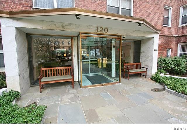 1st image of 120 E Hartsdale Ave APT 1L